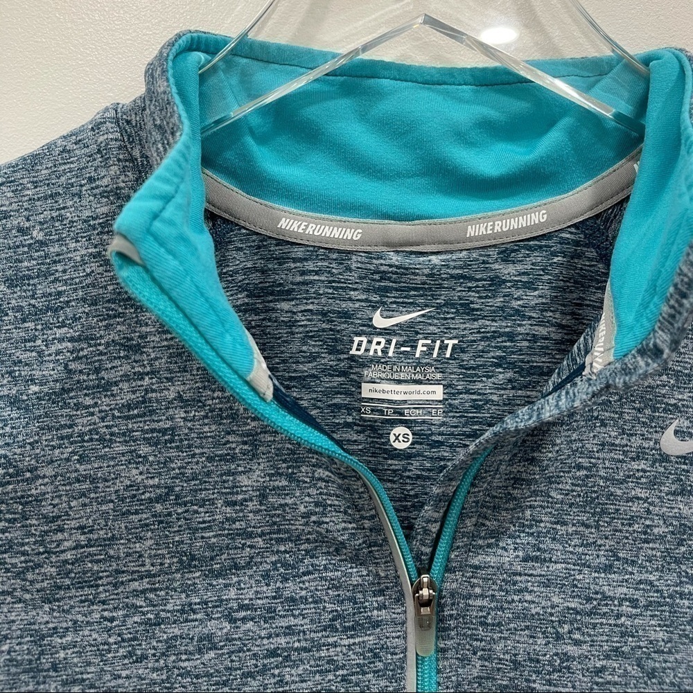 Running Dri-Fit Element Half Zip Long Sleeve Top - Picture 3 of 8